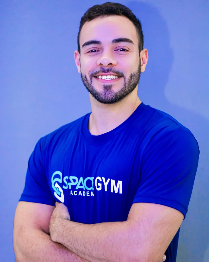 Edu Personal Trainer na academia Space Gym